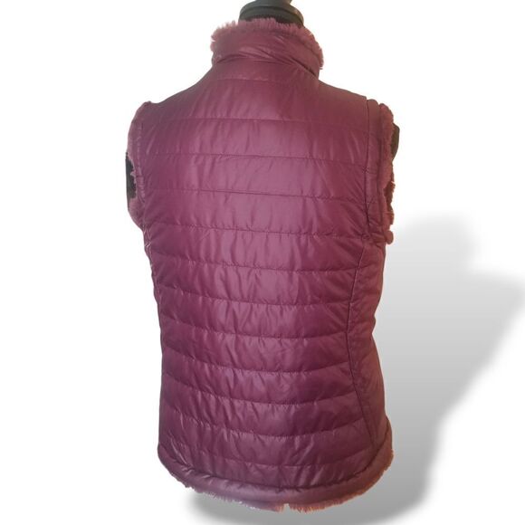 ⭐️ Nicole Miller Reversable Quilted/Faux Fur Vest Cabernet sz M - Picture 7 of 10